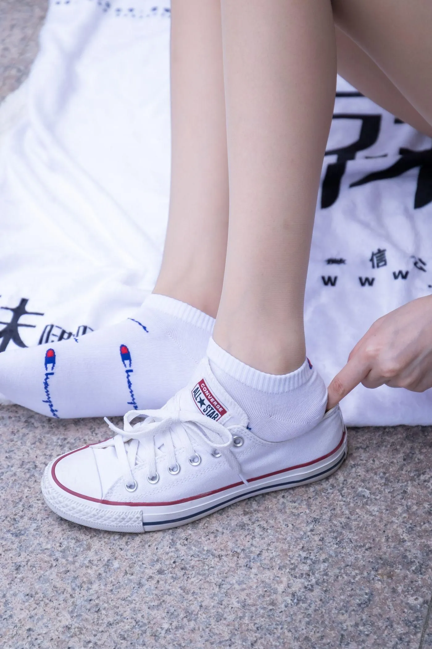 [BoBoSocks袜啵啵]NO.001 小甜豆-帆布鞋、白棉袜、肉丝 [138P]插图5